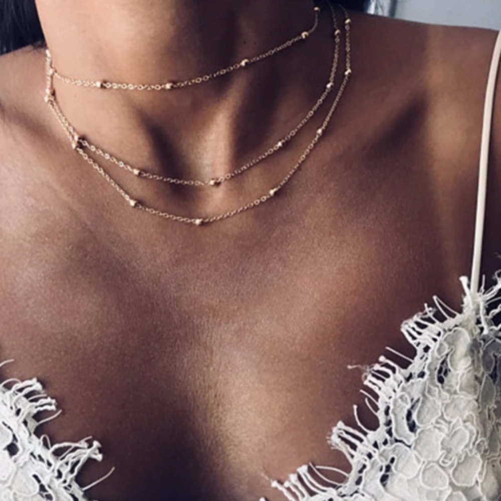 Gold layered necklace - Picture 3 of 7